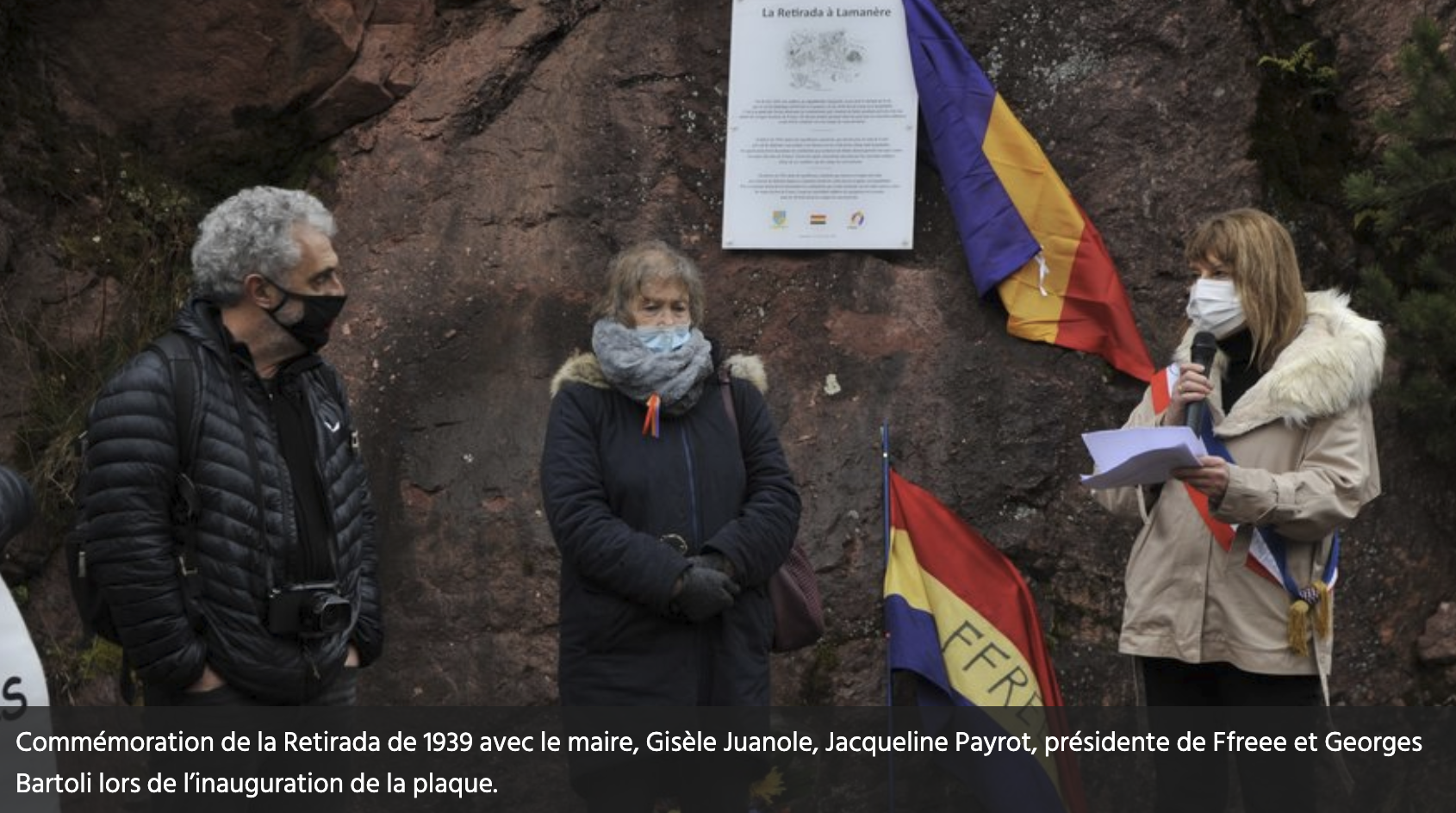Inauguration de la plaque commémorative de la Retirada à Lamanère en présence de Georges Bartoli, Jacqueline Payrot et Gisèle Juanole.
